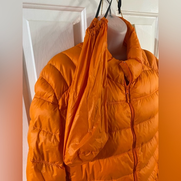 Packable Down Jacket - Picture 3 of 6
